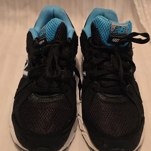 New Balance Black And Blue Running Shoe 401 7.5 - Picture 2 of 4